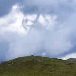 VIDEO O tornadă a fost filmată în Munții Bucegi, aproape de Piatra Arsă