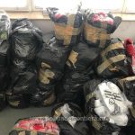 Mii de haine și încălțăminte contrafăcute, descoperite la frontieră