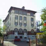 În Iași, s-a intrat la liceu și cu media 2.33