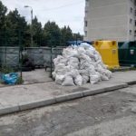 FOTO:Proprietarul unui apartament, amendat pentru că a aruncat molozul pe platforma de colectare a deșeurilor
