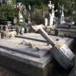 Minorii care au profanat peste 50 de morminte din Satu Mare, trimiși în judecată