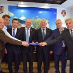 Primarii din Moldova, nemulțumiți de politica financiară a statului: ”Suntem ca într-o poveste în care unul muncește și altul cheltuie bani. Se va tăia din interesul cetățenilor români să mai rămână în România”
