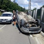 Accident spectaculos: un șofer s-a răsturnat încercând să evite o tamponare