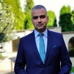 Marius Bodea cere demisia primarului Mihai Chirica după ce acesta i-a făcut „sclavi“ și „prostituate“ pe românii din străinătate