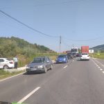 Accident de circulaţie la intrarea în Zalău cu patru autoturisme şi opt persoane implicate