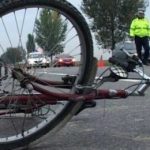 Biciclistă beată accidentată de un șofer treaz