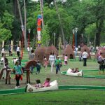 Părinți amendați după ce le-au dispărut copiii din parc