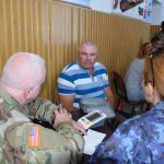 Medici militari români și americani oferă servicii gratuite în localități izolate din Delta Dunării