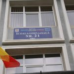 În 9 septembrie sună clopoțelul. Elevi ai Liceului “Constantin Noica” vor face ore la Școala 21