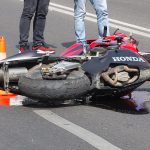 Ultima oră – FOTO:  Accident grav în zona Orizont! Motociclist rănit după ce a fost lovit de un taxi