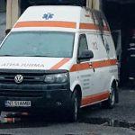 Trei ambulanțe afectate de un incendiu la Târgu-Neamț (FOTO)