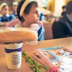 Programul cornul și laptele revine în școlile din județ