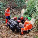 VIDEO   Operaţiune de salvare la Valea Calugarească. Bărbat căzut într-un canal de irigaţii
