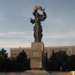 Primăria Iași, acuzată că folosește materiale îndoielnice la refacerea Statuii Independenței