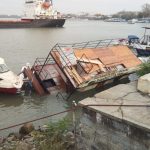 Coliziune navală la Tulcea: o navă a izbit un ponton de acostare!