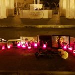Zeci de gălăţeni au comemorat victimele incendiului din Colectiv