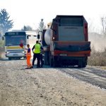 Veste bună pentru locuitorii din Amați, Rușeni și Tătărești. Au început lucrările de întreținere pe 10 km de drum