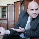 Președintele regiunii Cernăuți, Ioan Muntean, acuzat că ar fi primit o șpagă de 180.000 de dolari