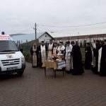Episcopia Hușilor a inaugurat un centru medical. Crucea Roșie Bavareză a donat deja o ambulanță