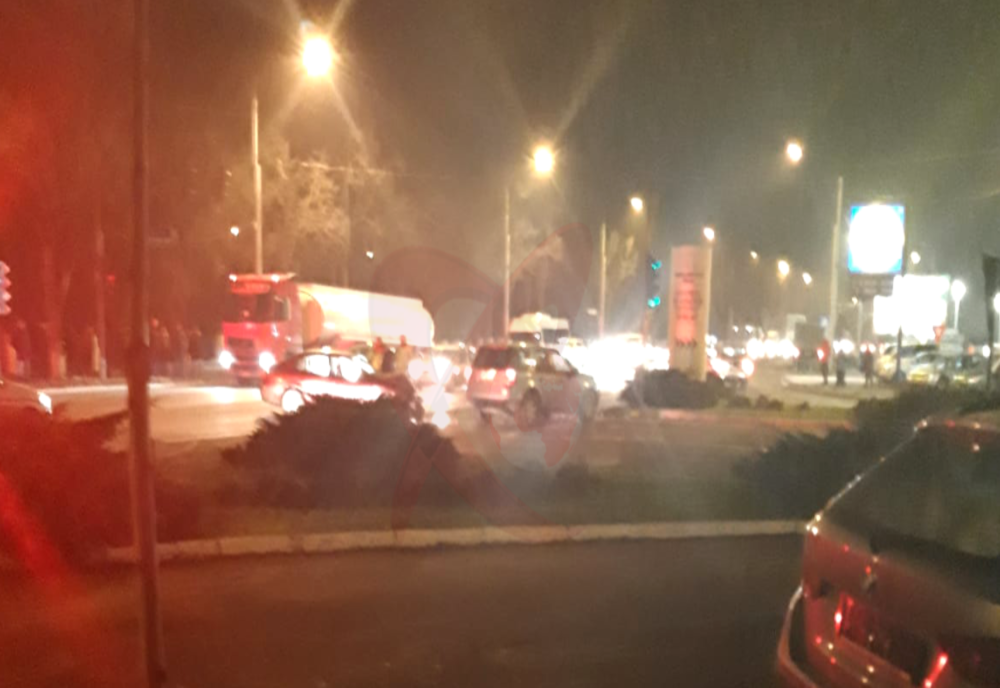 Accident în zona Grădină din Bârlad: tamponare între două autoturisme – VIDEO