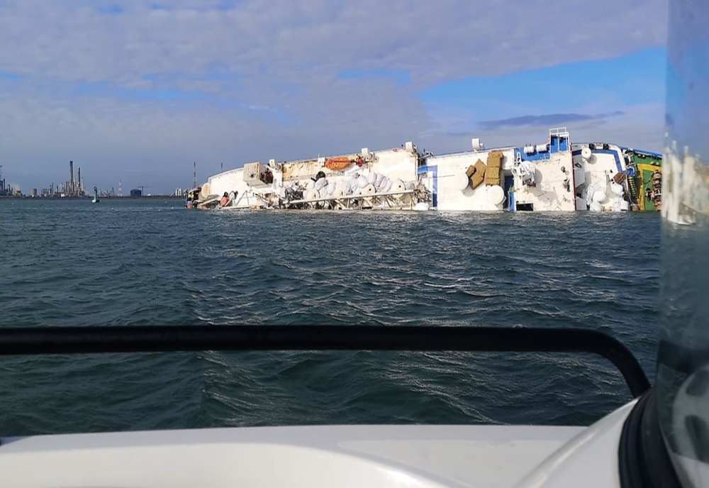 Director ANR în cazul navei răsturnate în Portul Midia: La ora actuala nu există risc biologic!