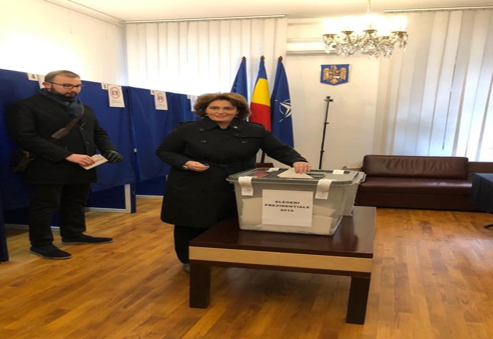 Senatorul ieşean Iuliana Scântei, la vot