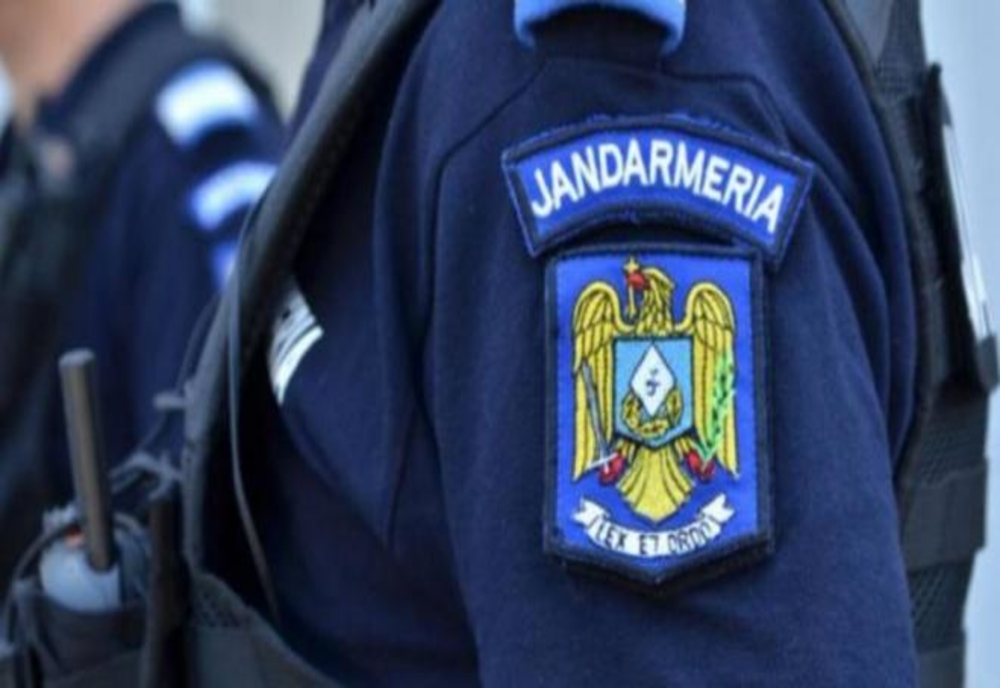 Jandarmii bârlădeni, vigilenți: au prins un hoț care a furat geanta unei femei care dormea în tren!