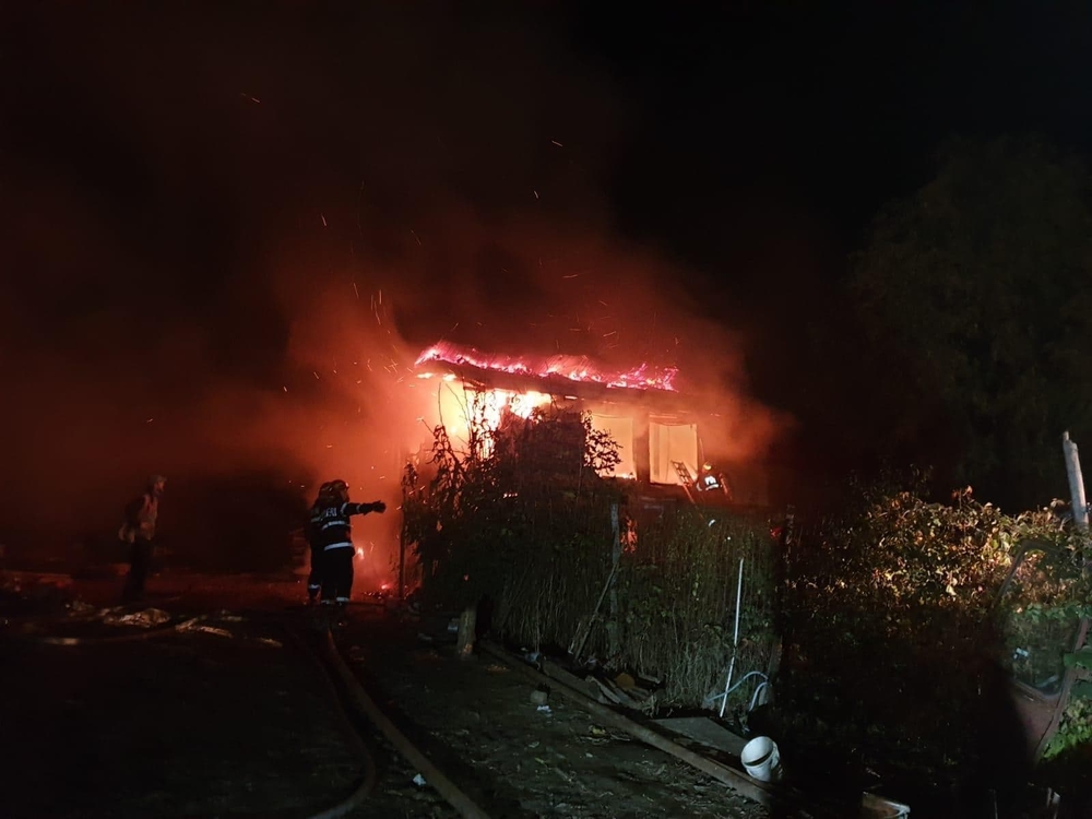 Incendiu violent în localitatea Sfântul Gheorghe din județul Giurgiu