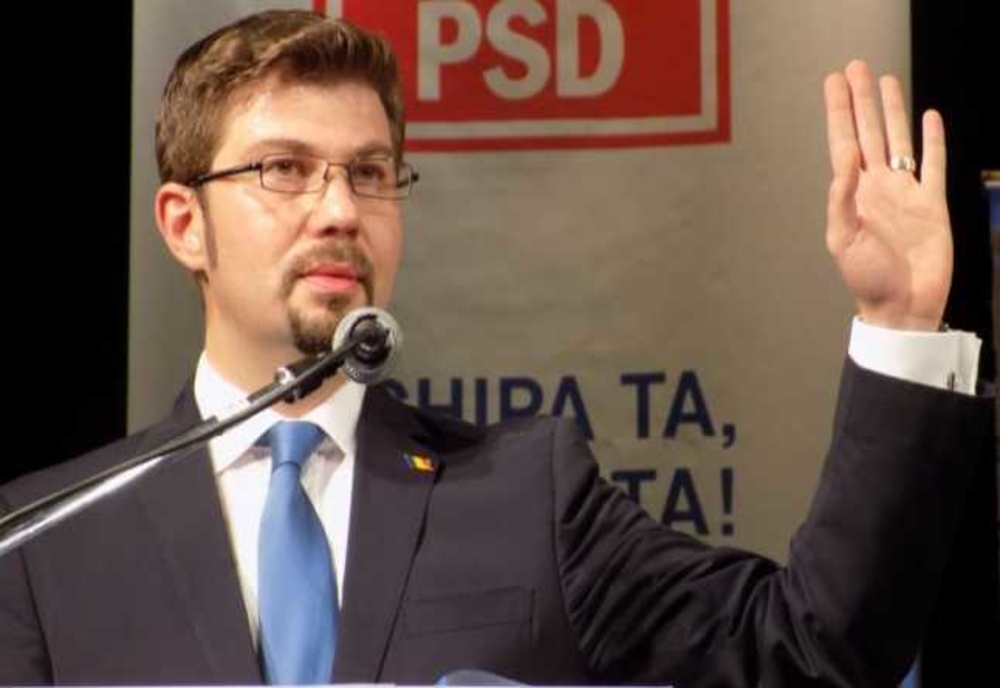 Primarul Bacăului şi deputata “trădătoare” Hărătău, excluşi din PSD