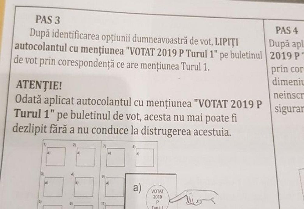 Un român din Marea Britanie arată că autocolantul „votat” se poate dezlipi. Mituleţu (AEP): Cine îl mută o face pe propria răspundere