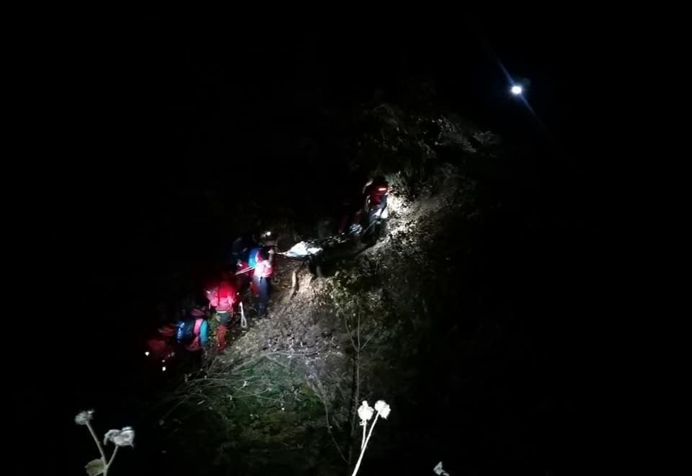 Operațiune de salvare în Bucegi. Doi turiști blocați pe Jepii Mici