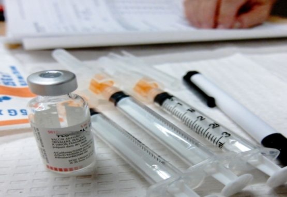 Direcția de Sănătate Publică Bistrița-Năsăud a primit peste 16.000 de doze de vaccin antigripal