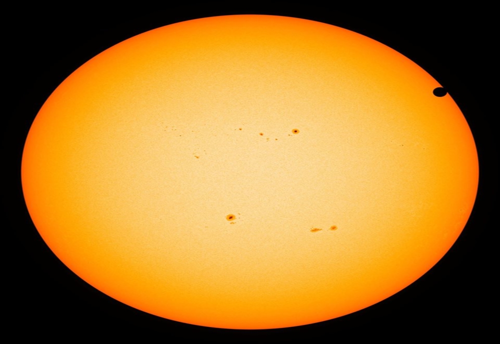 Spectacol pe cer, vizibil cu ajutorul telescoapelor! Mercur trece prin dreptul Soarelui