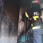 Un bătrân a murit carbonizat în casa cuprinsă de flăcări