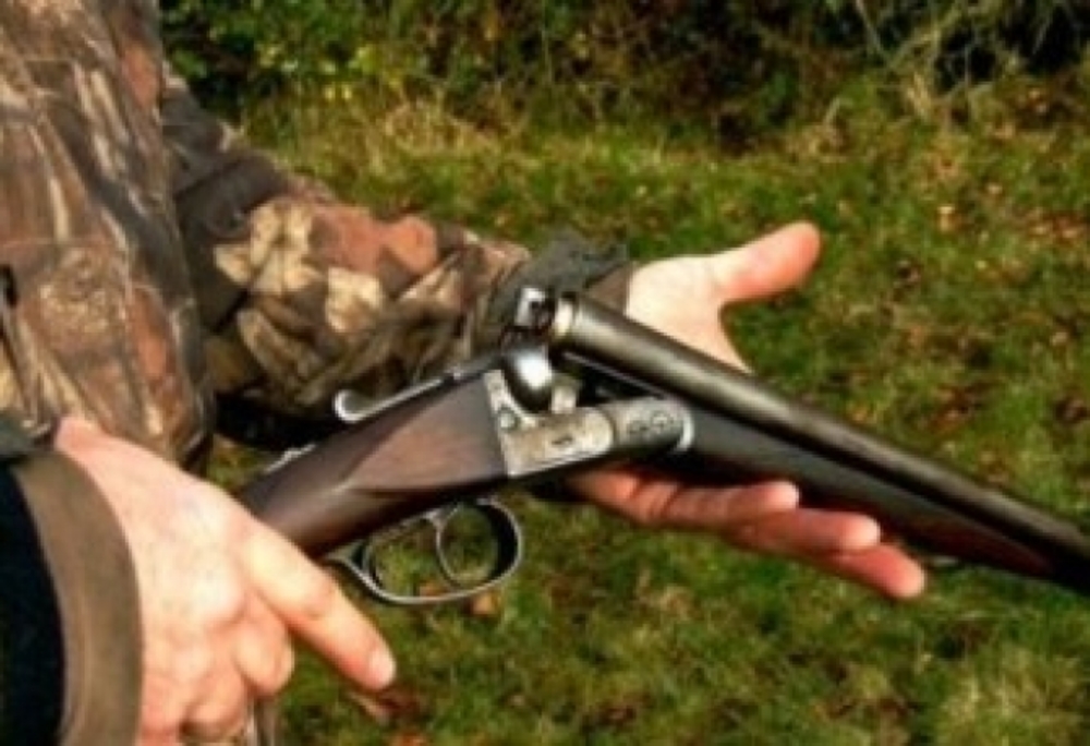 Un vânător s-a împuşcat în picior cu arma personală în timpul unei partide de vânătoare