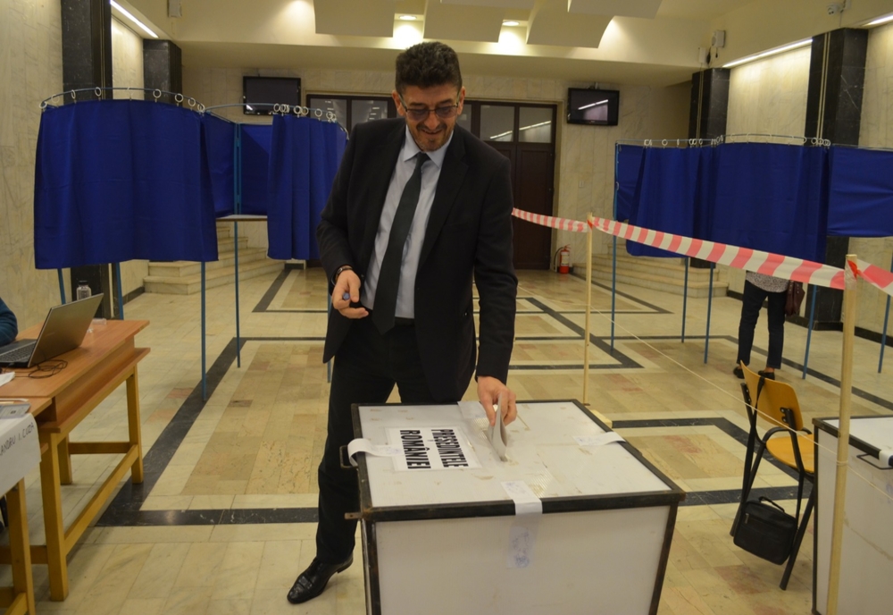 Prefectul Matei Lupu a votat la Reșița FOTO