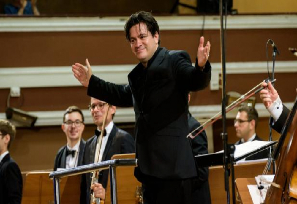 Dirijorul timişorean Cristian Măcelaru, numit la conducerea Orchestrei Naționale a Franței