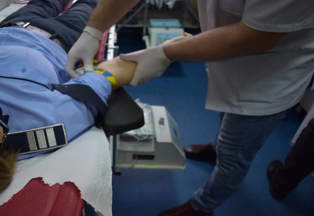 Zeci de polițiști din Dolj au donat sânge