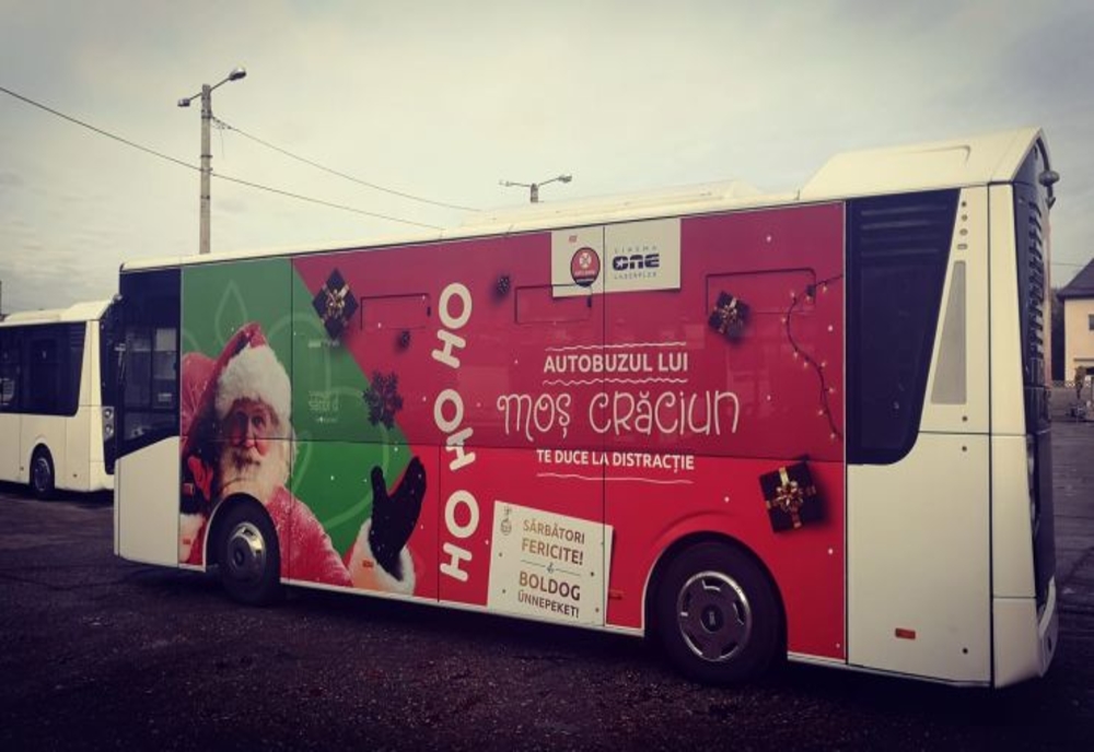 Autobuzul Moșului ajunge azi la Satu Mare