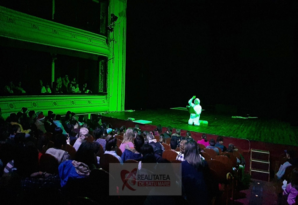 Fundaţia Maria și Teatrul de Nord Satu Mare au oferit cadouri copiilor din centrele de plasament