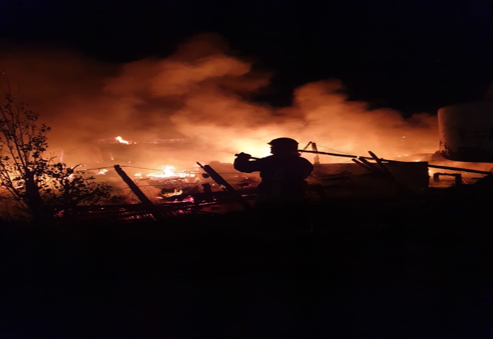 FOTO VIDEO| Pescaria lui Ilie din Năvodari, afectată de un incendiu