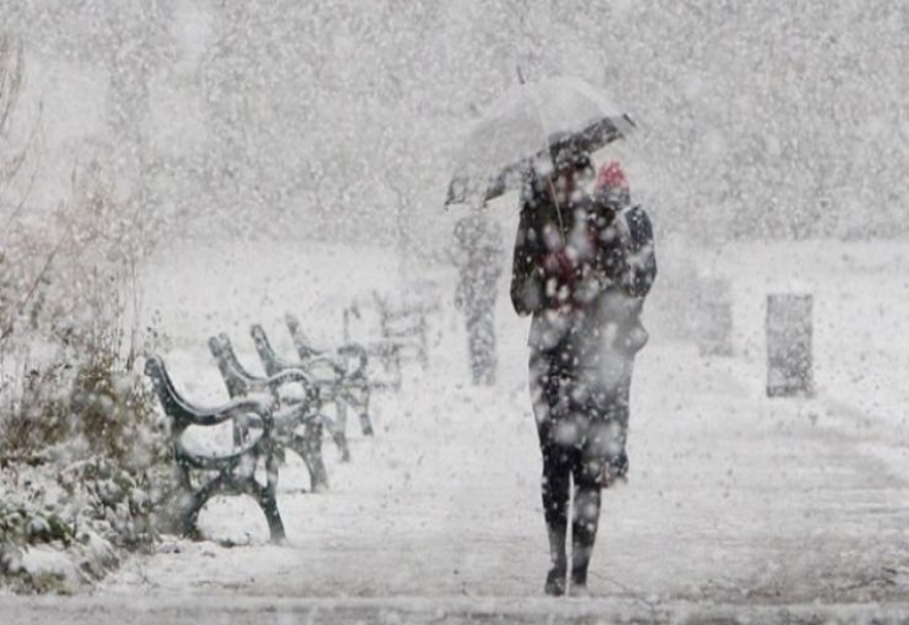 ANM a emis o avertizare de vreme rea: ninsori, frig și polei