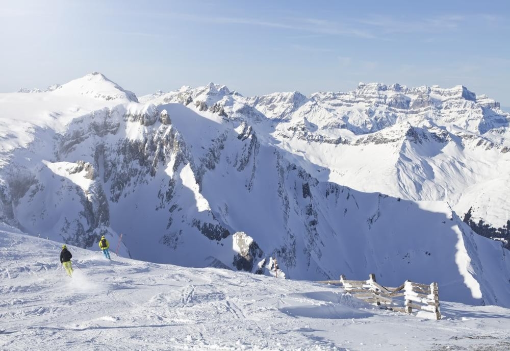 3 cele mai frumoase stațiuni din Alpii Elvețieni