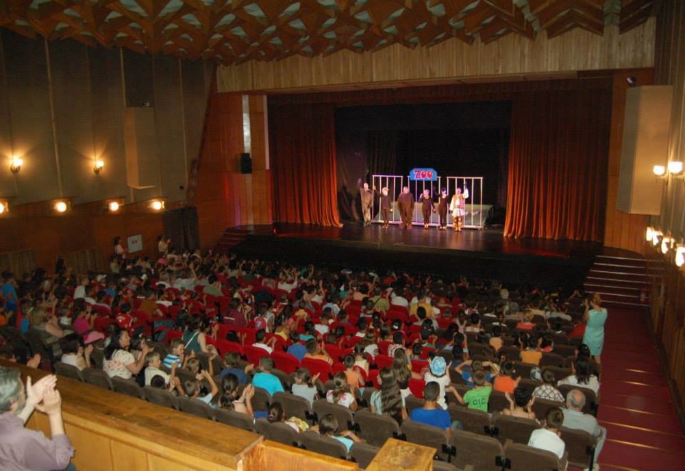 Teatrul Colibri din Craiova funcționează cu deficit de personal