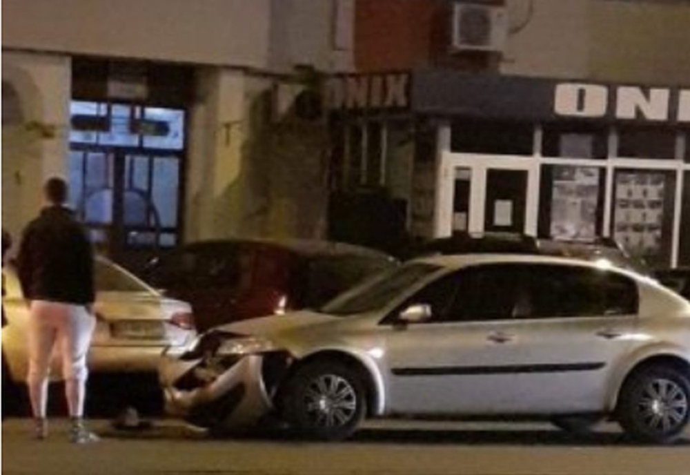 Accident spectaculos în Dacia: Cinci maşini implicate