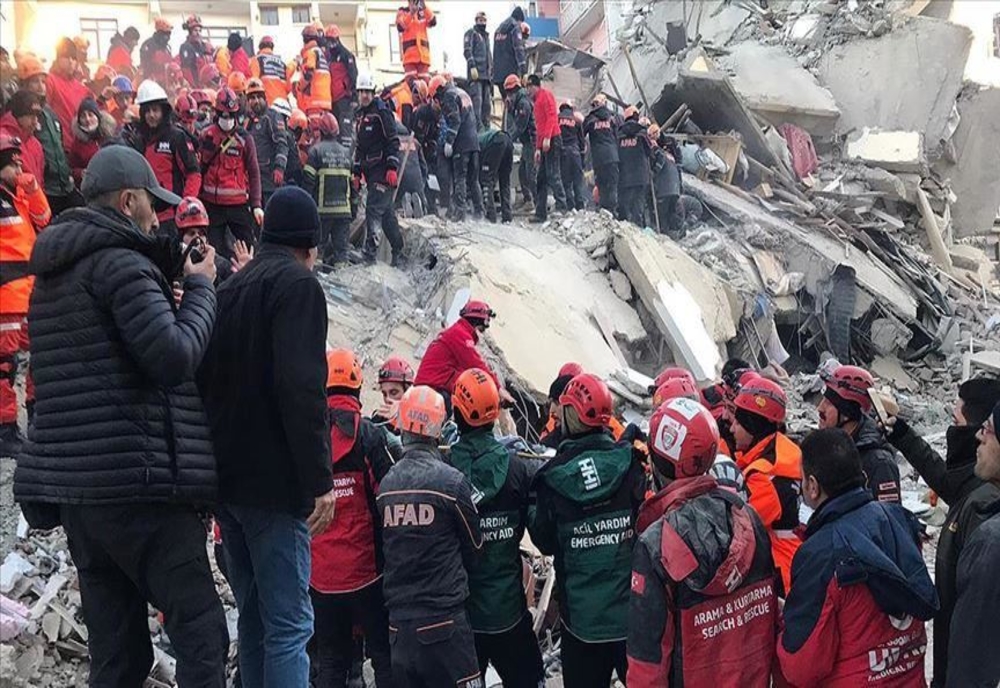 TURCIA – Peste 20 de oameni au murit în urma cutremurului produs ieri