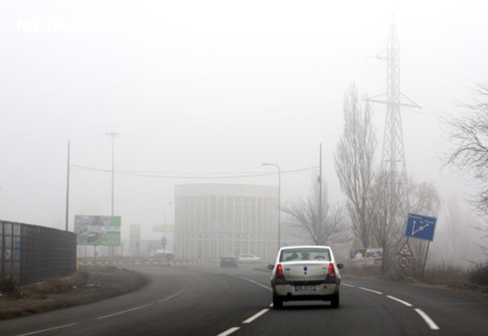 Vizibilitate redusă pe DN 5 Giurgiu-București din cauza ceții dense