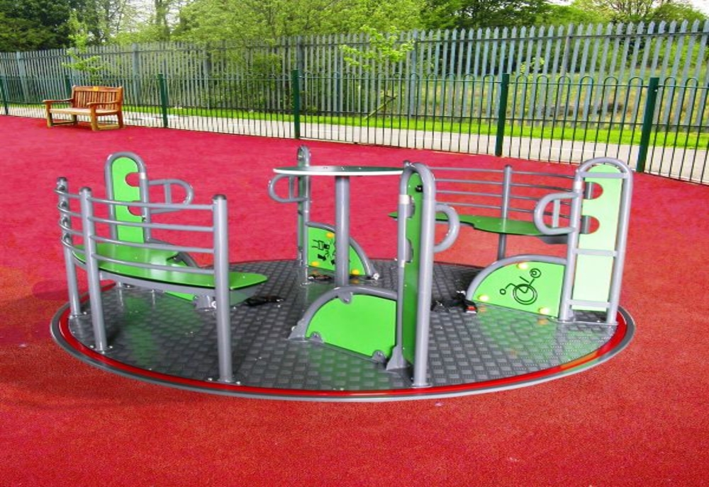 Parc de joacă pentru copiii cu dizabilități