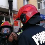 Incendiu într-un bloc din Slatina. Zeci de persoane, printre care şi copii, evacuate – VIDEO