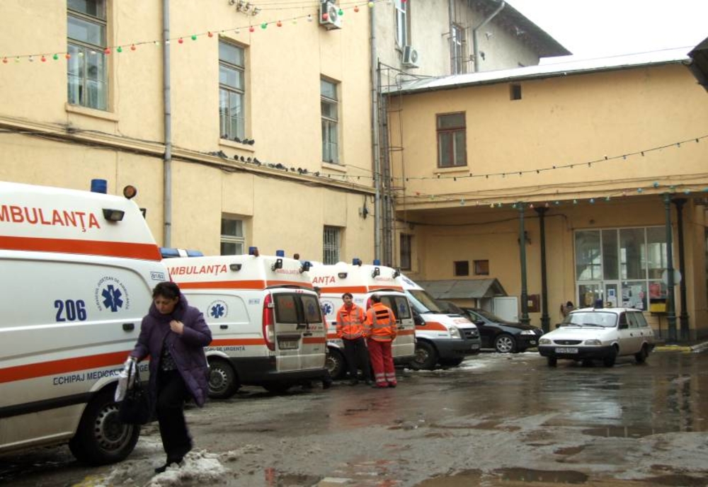 Dramă la Iași: Mama și cei șapte copii ai ei, la un pas de moarte! Ce i-a băgat în spital